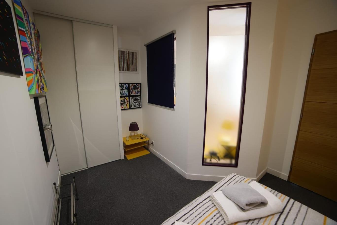 Pop Appart Appartement Artiste Configure En Galerie Dart A 200 M Du Centre Ville Avec Parking Prive Et Securise Gratuit Dans Copropriete Avignon Exterior foto
