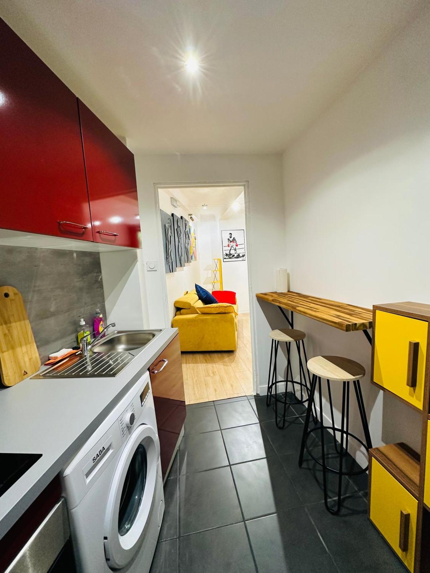 Pop Appart Appartement Artiste Configure En Galerie Dart A 200 M Du Centre Ville Avec Parking Prive Et Securise Gratuit Dans Copropriete Avignon Exterior foto