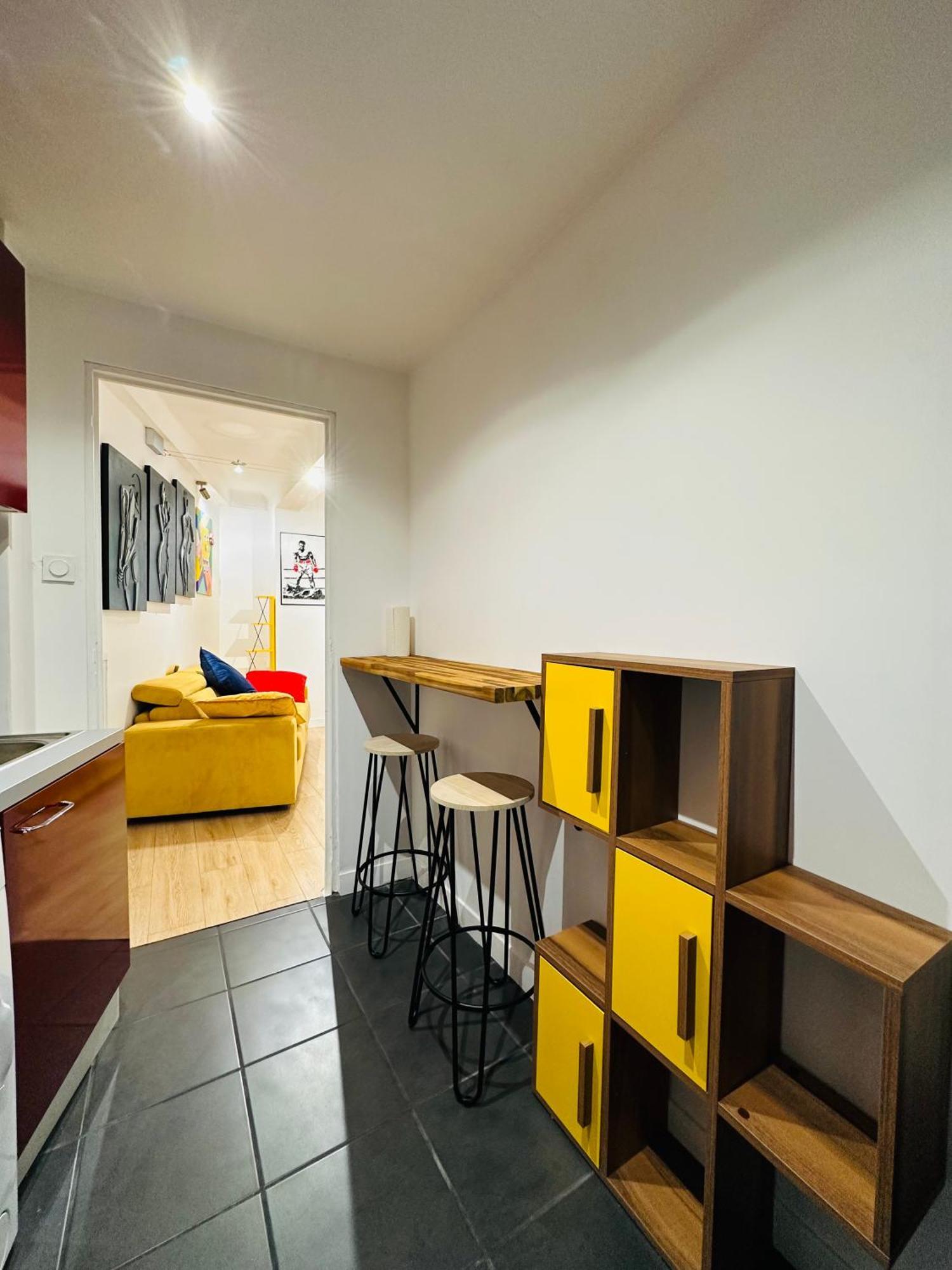 Pop Appart Appartement Artiste Configure En Galerie Dart A 200 M Du Centre Ville Avec Parking Prive Et Securise Gratuit Dans Copropriete Avignon Exterior foto