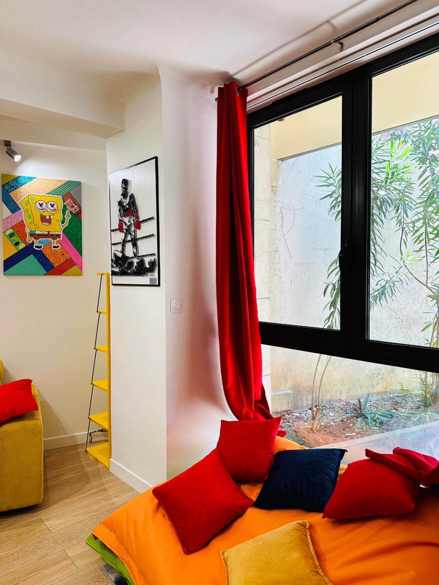 Pop Appart Appartement Artiste Configure En Galerie Dart A 200 M Du Centre Ville Avec Parking Prive Et Securise Gratuit Dans Copropriete Avignon Exterior foto